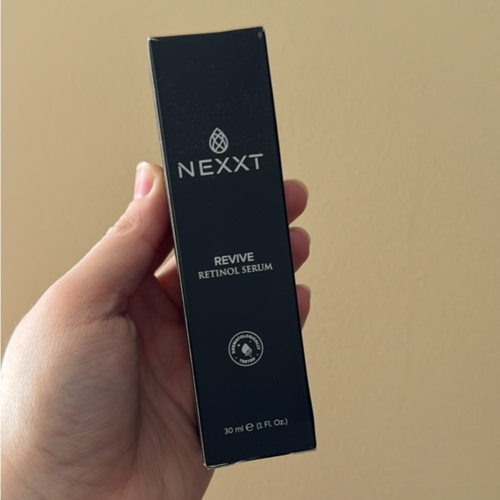 NEXXT Revive Retinol Serum - Black